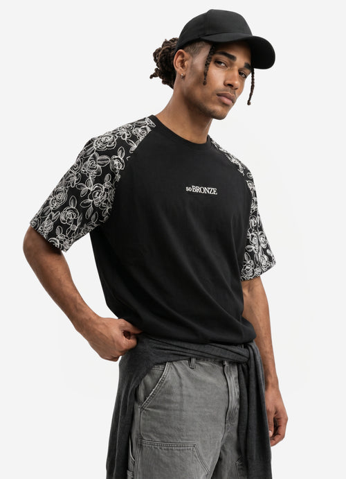 Black Brode Detaylı Reglan T-shirt