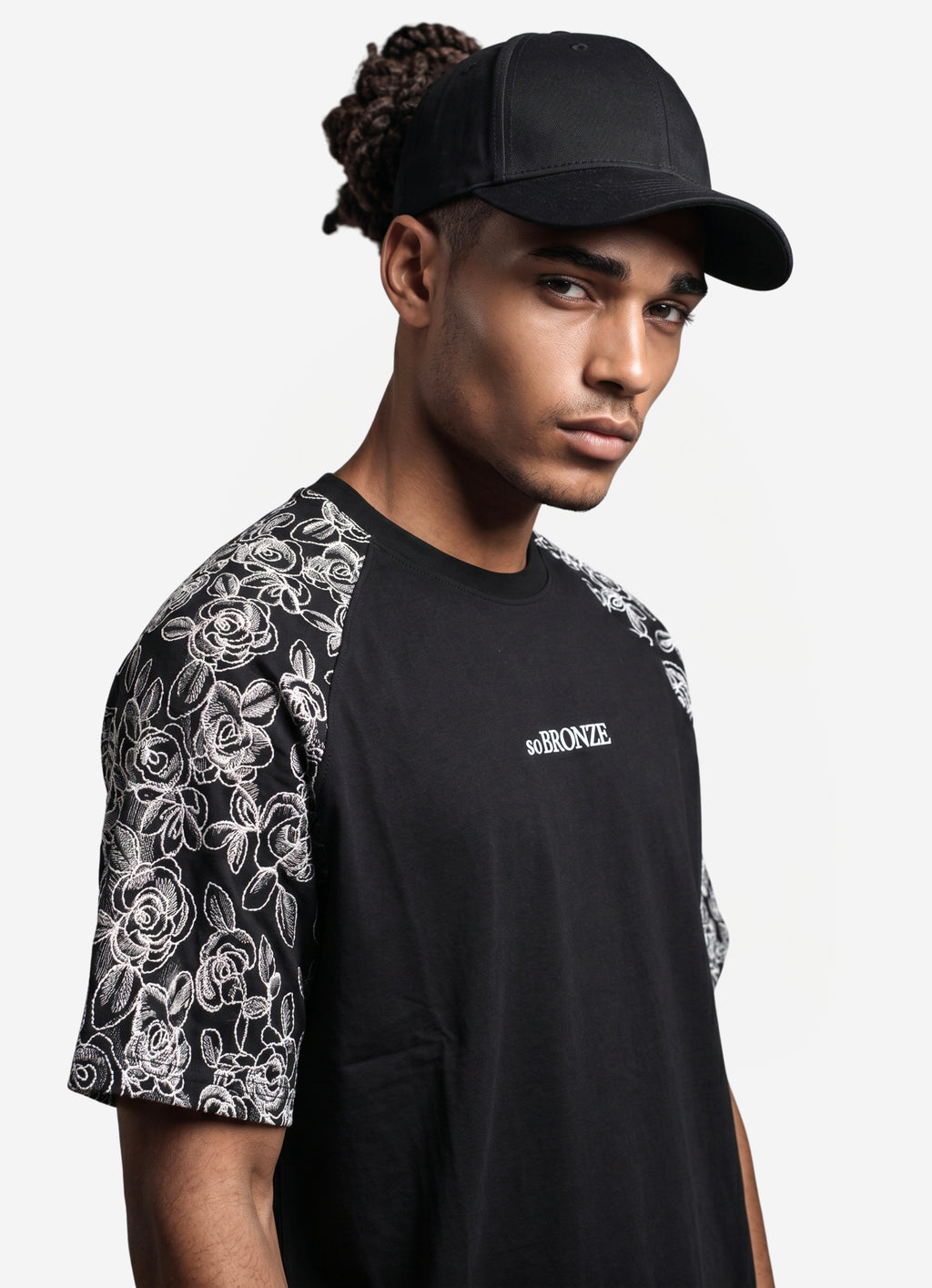 Black Brode Detaylı Reglan T-shirt