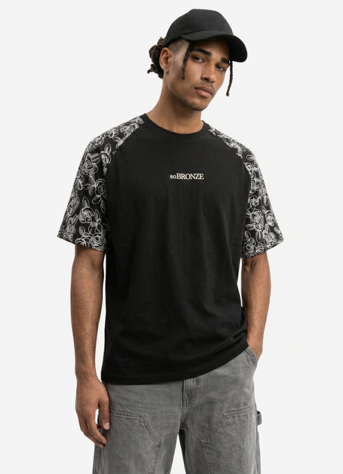 Black Brode Detaylı Reglan T-shirt