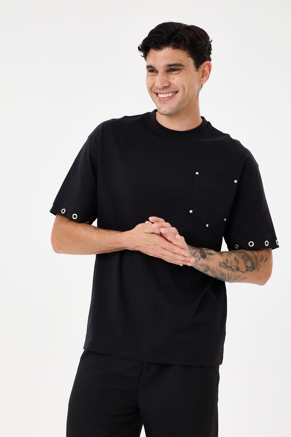 Black Kollar Kuş Gözü Detaylı Comfort T-shirt