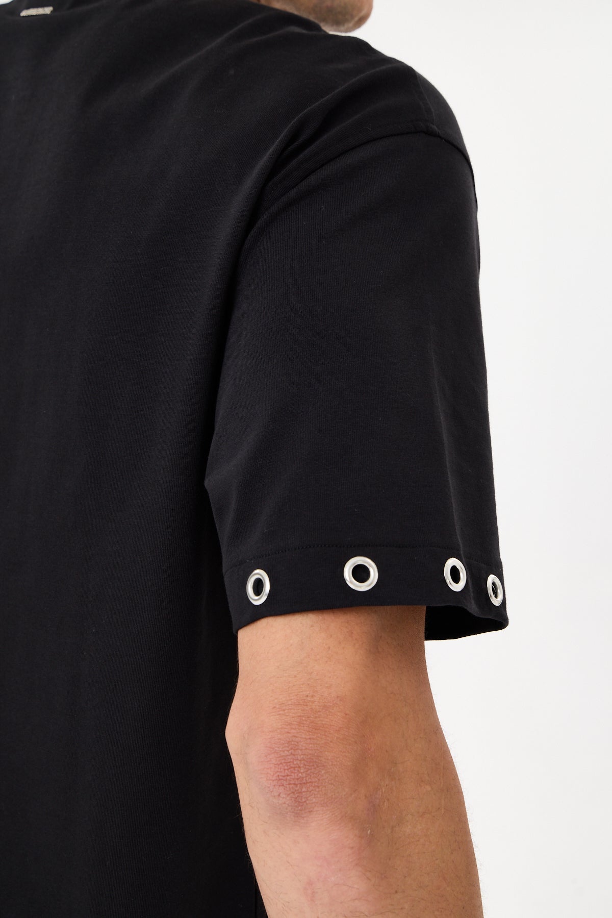 Black Kollar Kuş Gözü Detaylı Comfort T-shirt