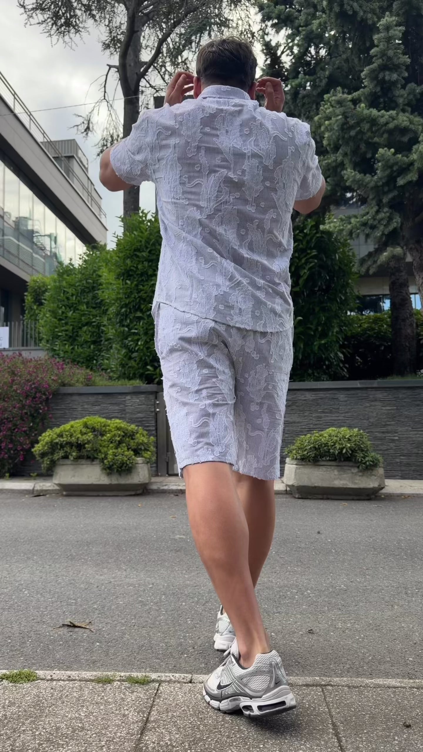 Brown Comfort Jakarlı Çizgili Şort