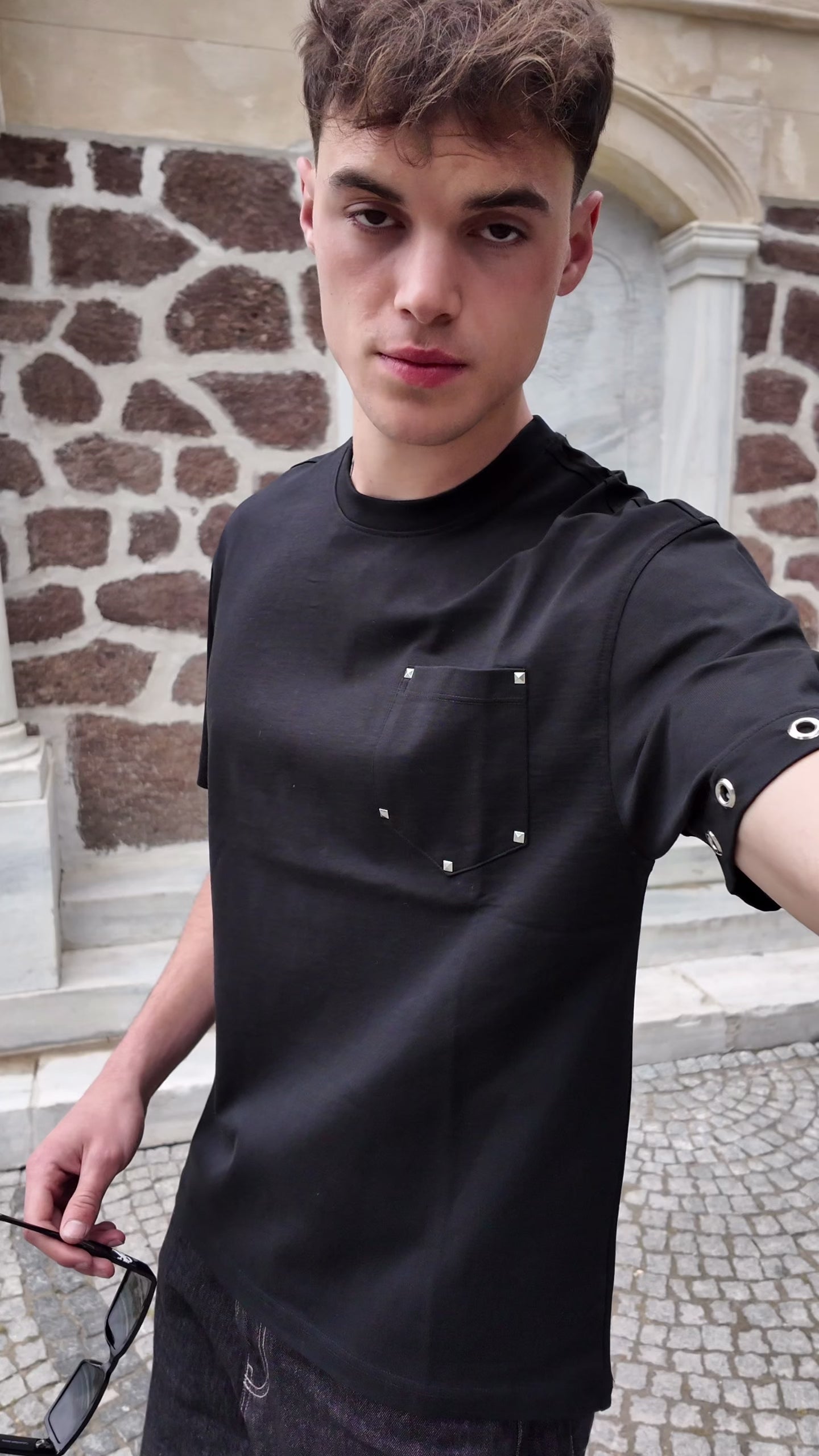 Black Kollar Kuş Gözü Detaylı Comfort T-shirt